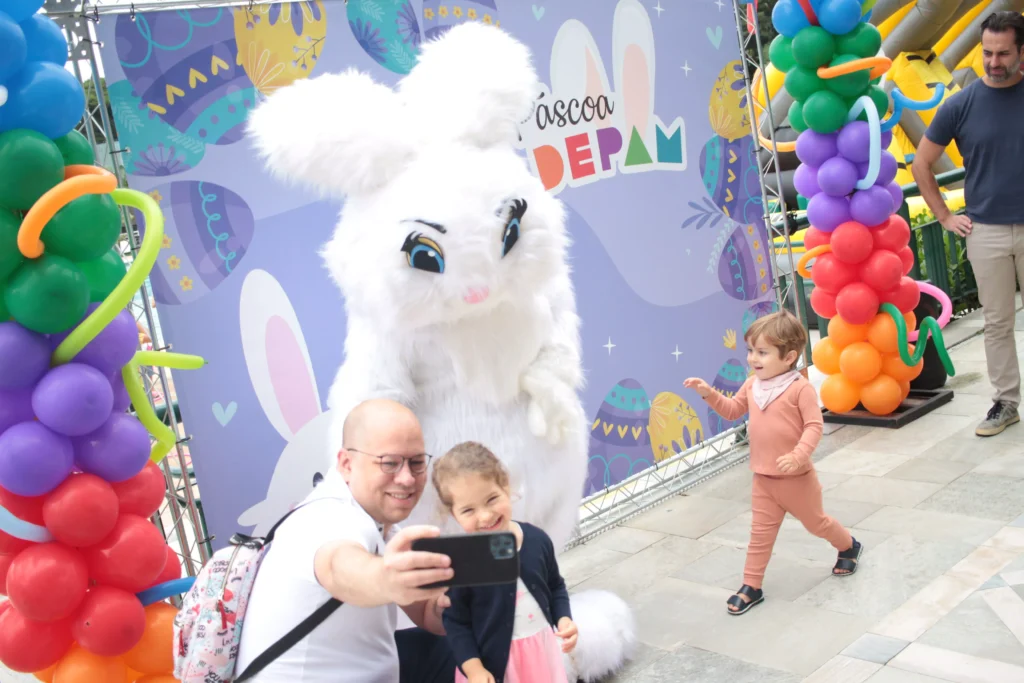 coelho da páscoa no clube esporte sírio