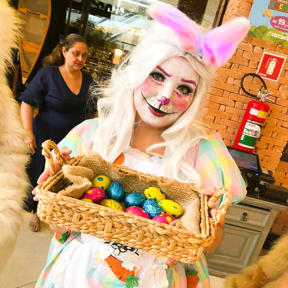 Detalhe da fantasia do Coelhete Personagem Vivo para eventos e aniversários